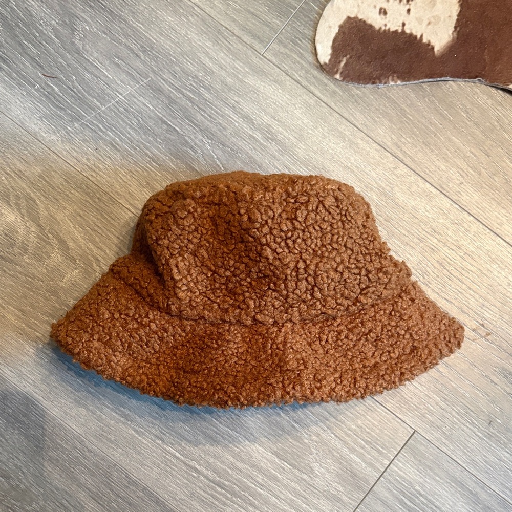 Women's Cozy Brown Fleece Bucket Hat